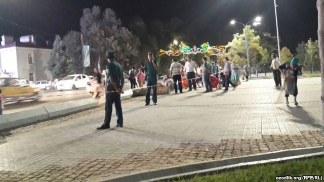 Streets in the center of Uzbek President Islam Karimov’s native city of Samarkand have been blocked off as cleaning and apparent construction work were taking place on a central square late on September 1