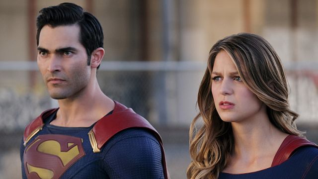 The New Supergirl Season 2 Trailer Flies In