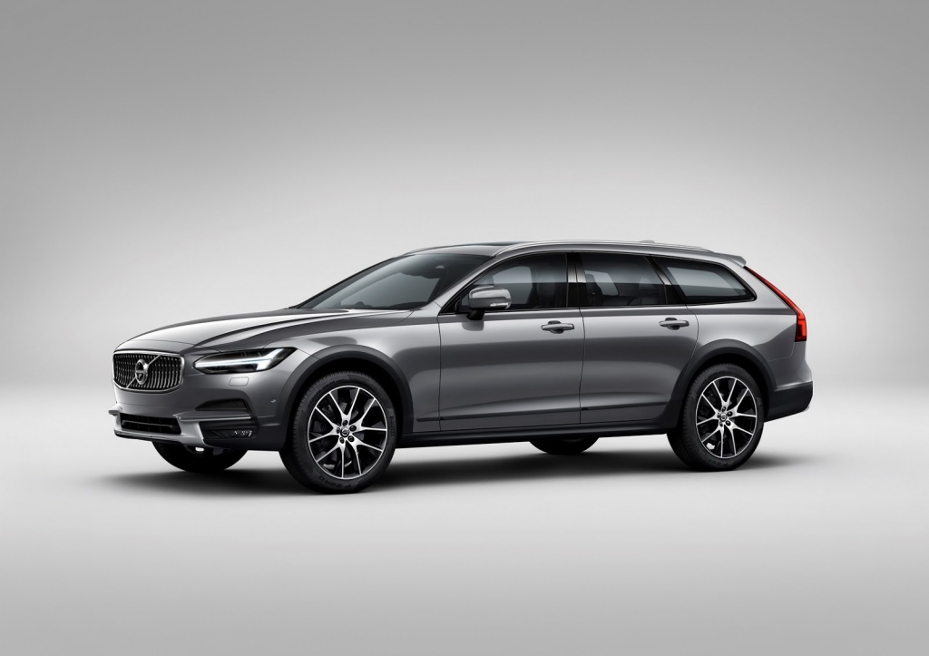 Volvo V90 Cross Country unveiled in Zurich; India launch in 2017