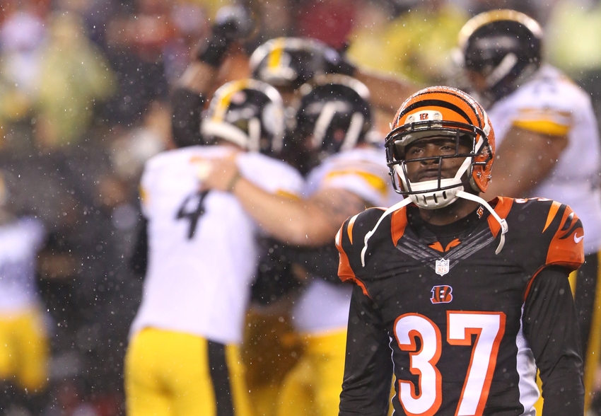 Jan 9 2016 Cincinnati OH USA Cincinnati Bengals cornerback Chris Lewis Harris against the Pittsburgh Steelers during a AFC Wild Card playoff football game at Paul Brown Stadium. Mandatory Credit Aaron Doster-USA TODAY Sports