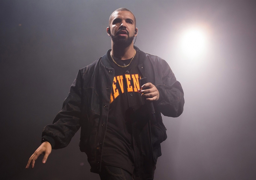 $3 million in jewelry taken from Drake's bus at Phoenix concert