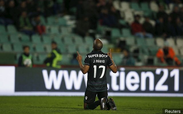 Sporting's Joao Mario celebrates his goal against Setubal