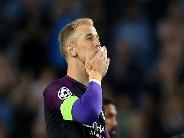 Joe Hart applauds the Manchester City fans