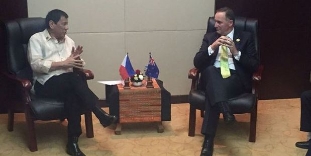 John Key and Rodrigo Duterte talk drugs and human rights when they meet at the East Asia Summit