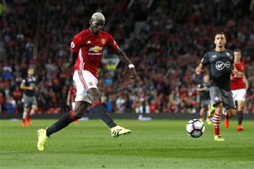 Scholes urges Mourinho to buy Pogba partner