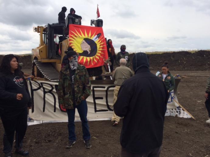 Oil pipeline protest turns violent in southern North Dakota