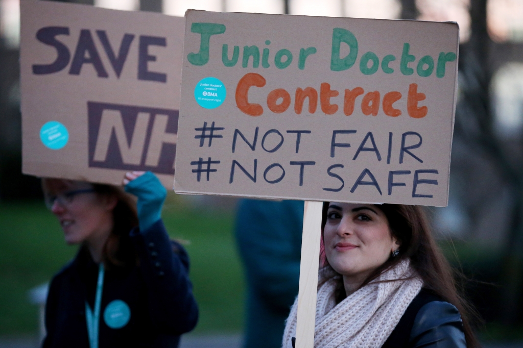 Junior doctors announce another three weeks of strikes