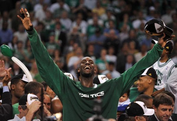 Boston Celtics Kevin Garnett celebrates