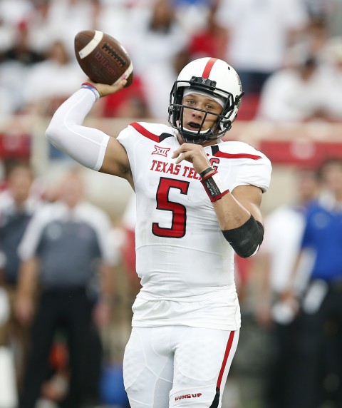 Texas Tech with the Handoff, Reverse and Screen Pass for the Touchdown