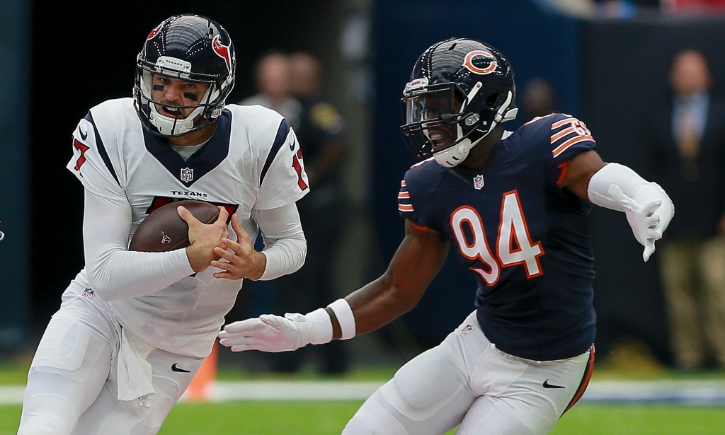 Leonard Floyd looks to tackle Brock Osweiler