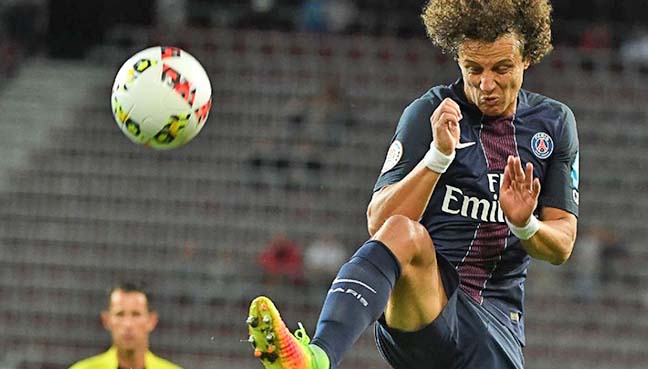 Chelsea agree to re-sign Luiz City clear decks on deadline day