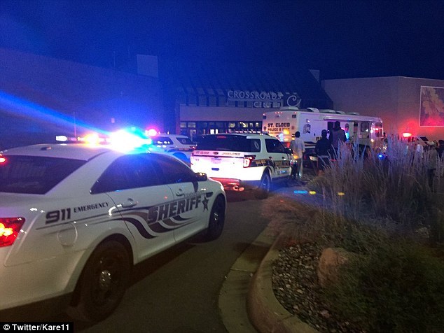 8 People Injured, Suspect Dead After Stabbing Attack At Minnesota Shopping Mall