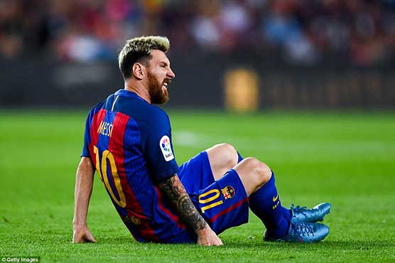 Messi was forced off with the apparent recurrence of injury as Atletico Madrid held Barca to a draw