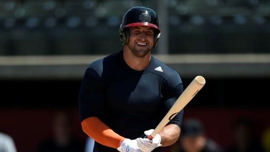 Tebow signs with New York Mets, won't be playing in Jacksonville