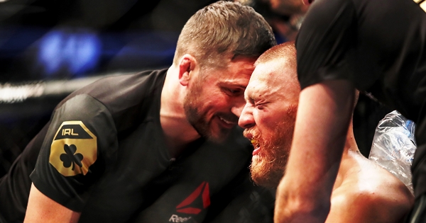 Conor Mc Gregor with John Kavanagh between rounds 20/8/2016