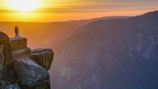 Photographer Captures Breathtaking Wedding Photo in Yosemite, Attempting to Track Down Couple