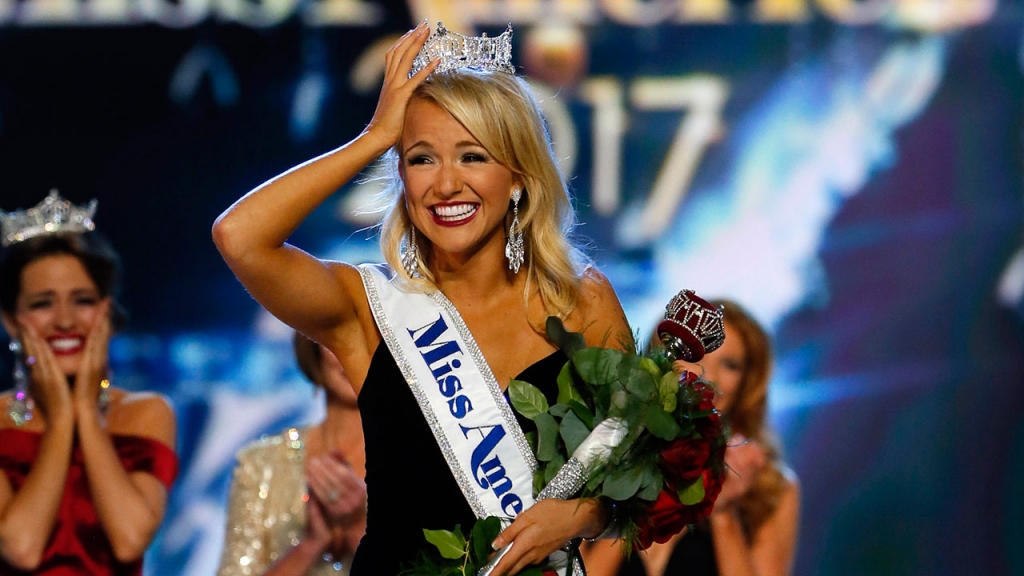 Miss Arkansa Savvy Shields reacts after being named new the Miss America 2017. Sunday Sept. 11 2016 in Atlantic City N.J