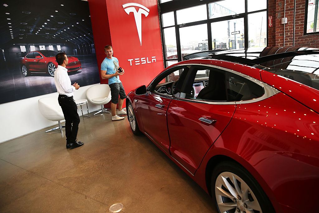 Investigation Continues Into Tesla Driver's Death While In Autopilot Mode