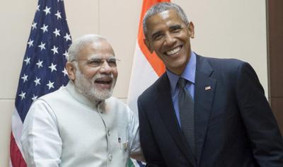 PM Narendra Modi with US President Barack Obama in Vientiane