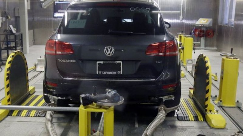 VW engineer pleads guilty in emissions case, will cooperate