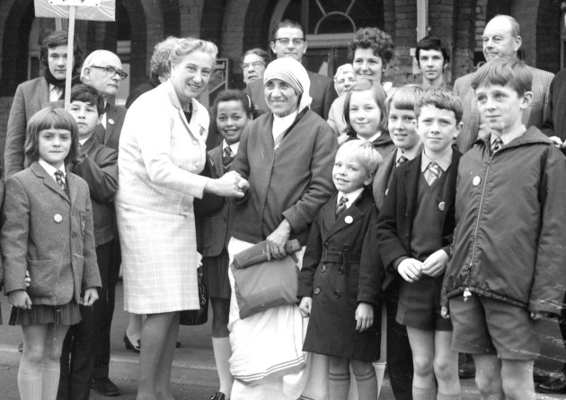 Mother Teresa arrives at Ipswich Station in October 1970