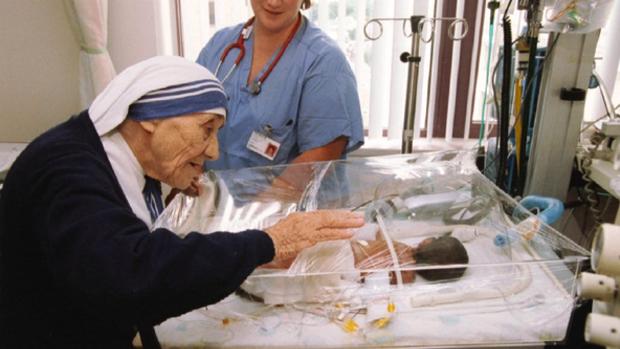 After lifetime with the poor, Mother Teresa speeds to sainthood