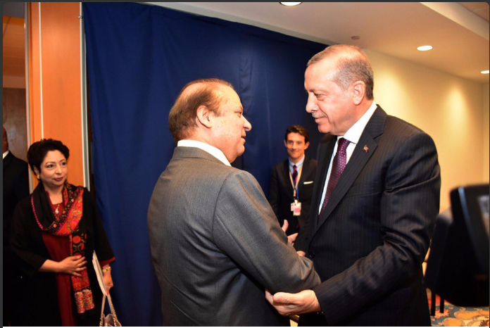 Pakistan Prime Minister Nawaz Sharif being greeted by Turkey's President Recep Tayyib Erdogan in New York