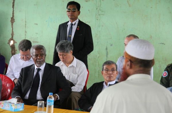 Former United Nations Secretary General Kofi Annan second left