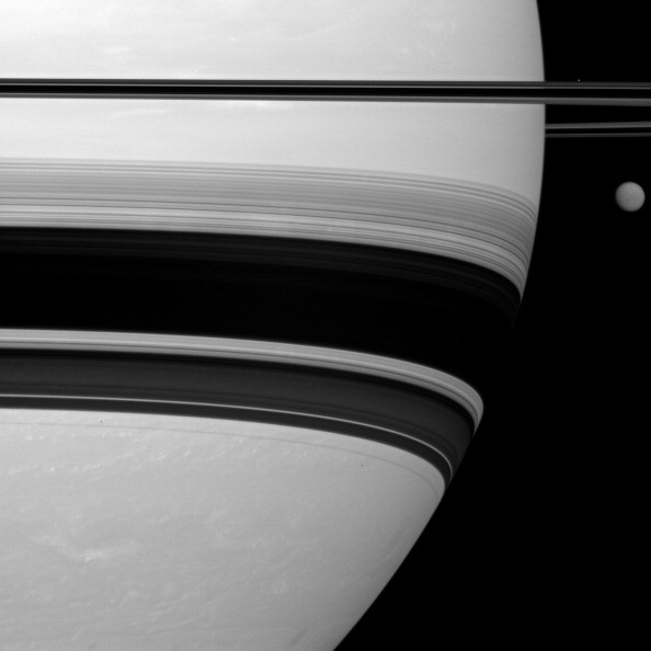 Watch the Cassini Orbiter's Gorgeous 44-Hour Timelapse of Saturn