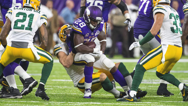 Vikings RB Adrian Peterson to Have Knee Surgery Thursday: Report