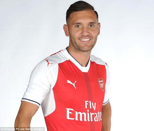 New Arsenal striker Lucas Perez has revealed his admiration for Jose Antonio Reyes