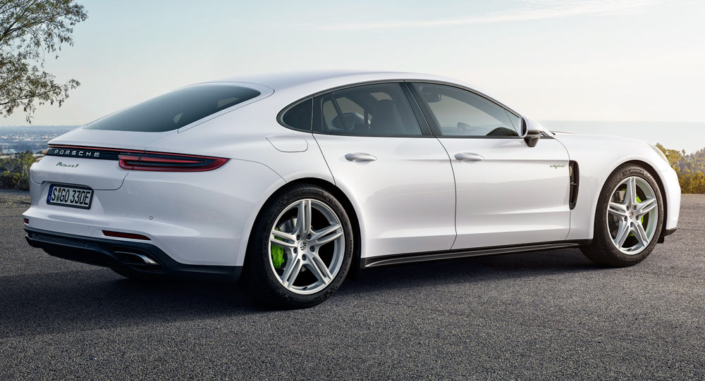 2017 Porsche Panamera 4 E-Hybrid revealed