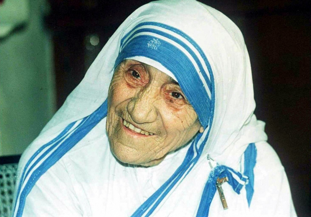 Veritas chapel hosts Mother Teresa relics