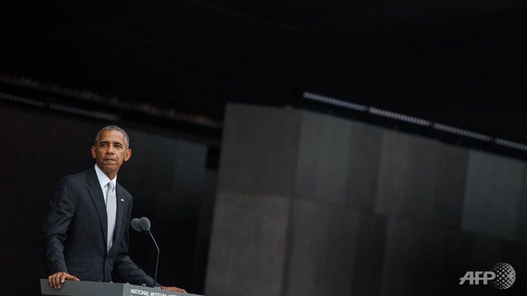 Watch President Obama Help George W. Bush With His Selfie