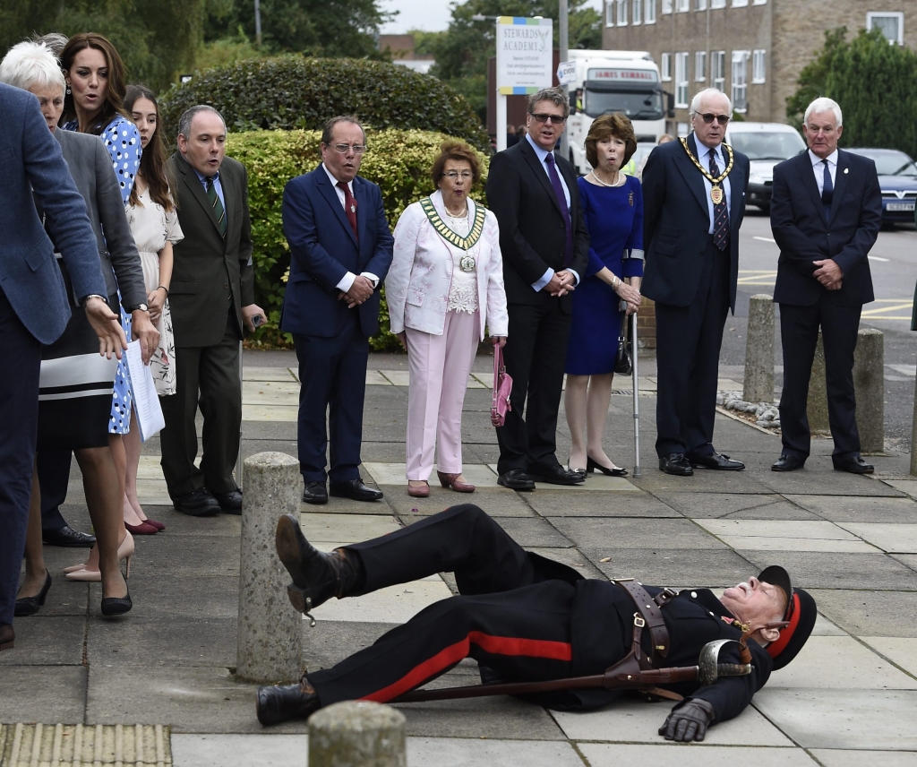 Prince William rushes to help elderly veteran who slipped and fell in the rain