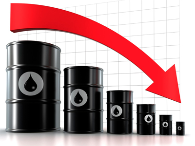 Oil falls on strong dollar, crude glut; storms limit losses