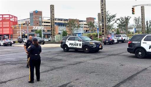 1 in custody after shooting at Atlantic City outlet mall