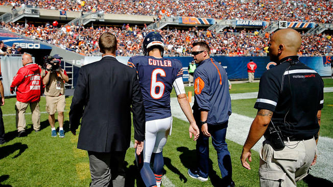 Sprained thumb could leave struggling Bears without Cutler