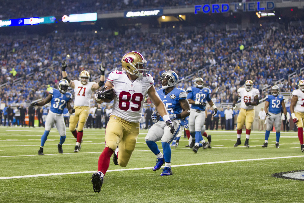 27 DECEMBER 2015 San Francisco 49ers tight end Vance Mc Donald catches a touchdown pass during game action between the San Francisco 49ers and the Detroit Lions during a regular season game played at Ford Field in Detroit Michigan