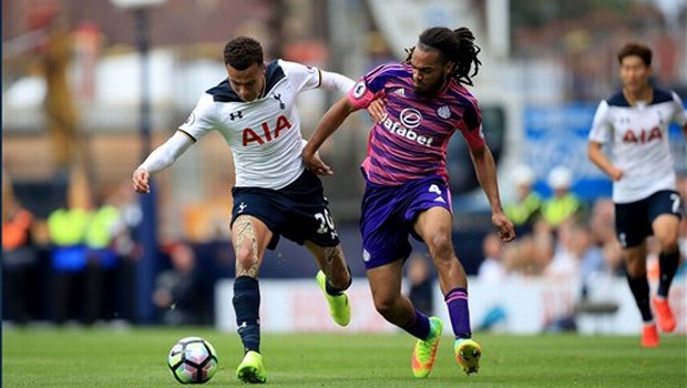 Sunderland's Jason Denayer right and Tottenham Hotspur's Dele Alli in action during their English Premier League soccer match