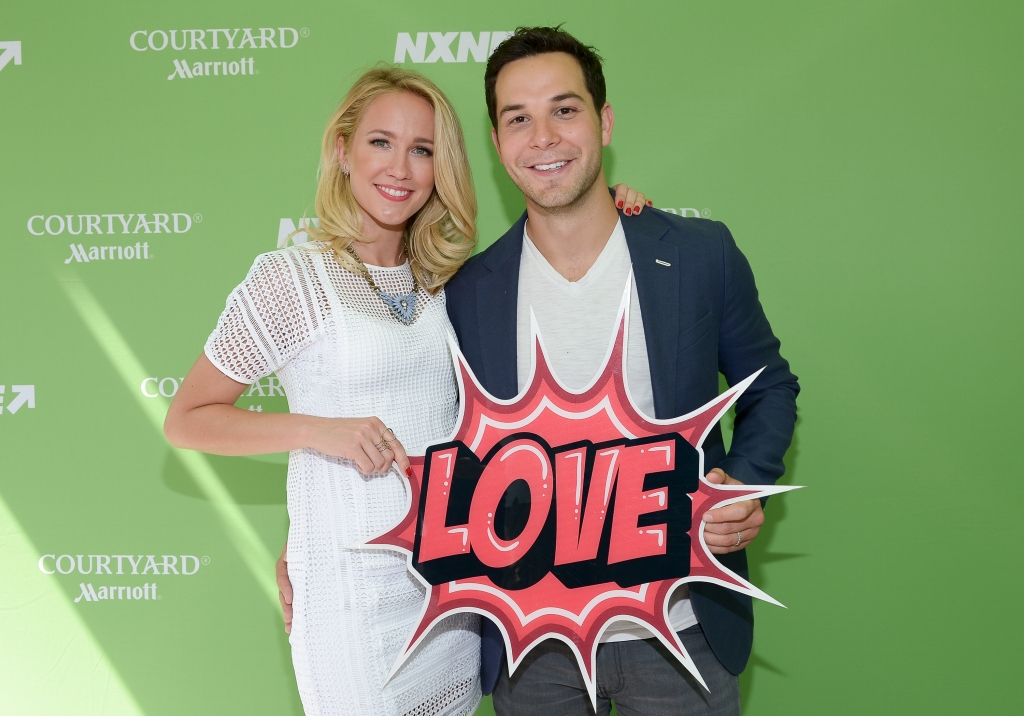 Anna camp and skylar astin pitch perfect married