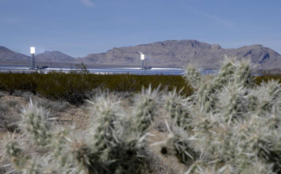 Plan divvies up desert for conservation energy projects