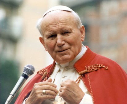 Pope John Paul II had a close relationship with a married woman which lasted over 30 years according to letters which feature in a documentary being shown by the BBC on Monday