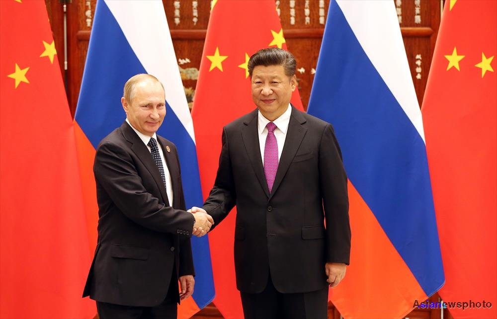 President Xi Jinping met Russian President Vladimir Putin during the G20 summit in Hangzhou