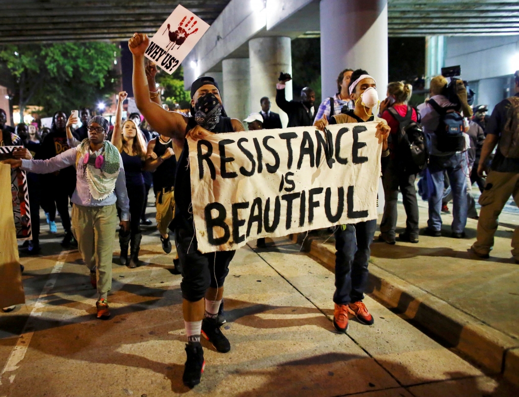 Keith Lamont Scott's family says Charlotte police videos prove nothing