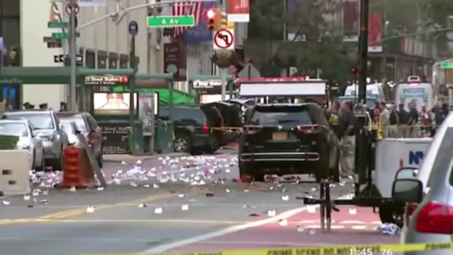 Scavengers have close encounters with bombs in NYC, NJ