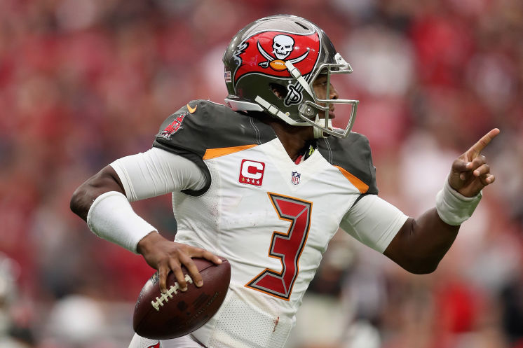 GLENDALE AZ- SEPTEMBER 18 Quarterback Jameis Winston #3 of the Tampa Bay Buccaneers points down field during the fourth quarter of the NFL game against the Arizona Cardinals at the University of Phoenix Stadium