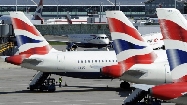 British Airways has apologised after a computer outage caused travel chaos for thousands of passengers