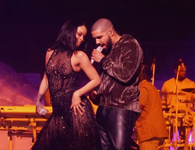 Drake professed his love for Rihanna during VMAs