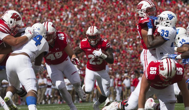 Sep 17 2016 Madison WI USA Wisconsin Badgers running back Dare Ogunbowale rushes with the football during the fourth quarter against the Georgia State Panthers at Camp Randall Stadium. Wisconsin won 23-17